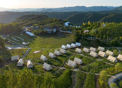 Hubei Shiyan - Fairytale Valley Sky Ranch