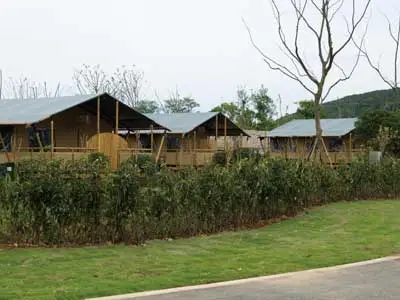 safari tent lodge