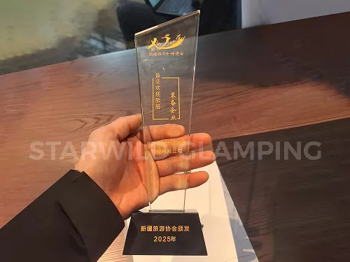 luxury glamping hotel tent 5