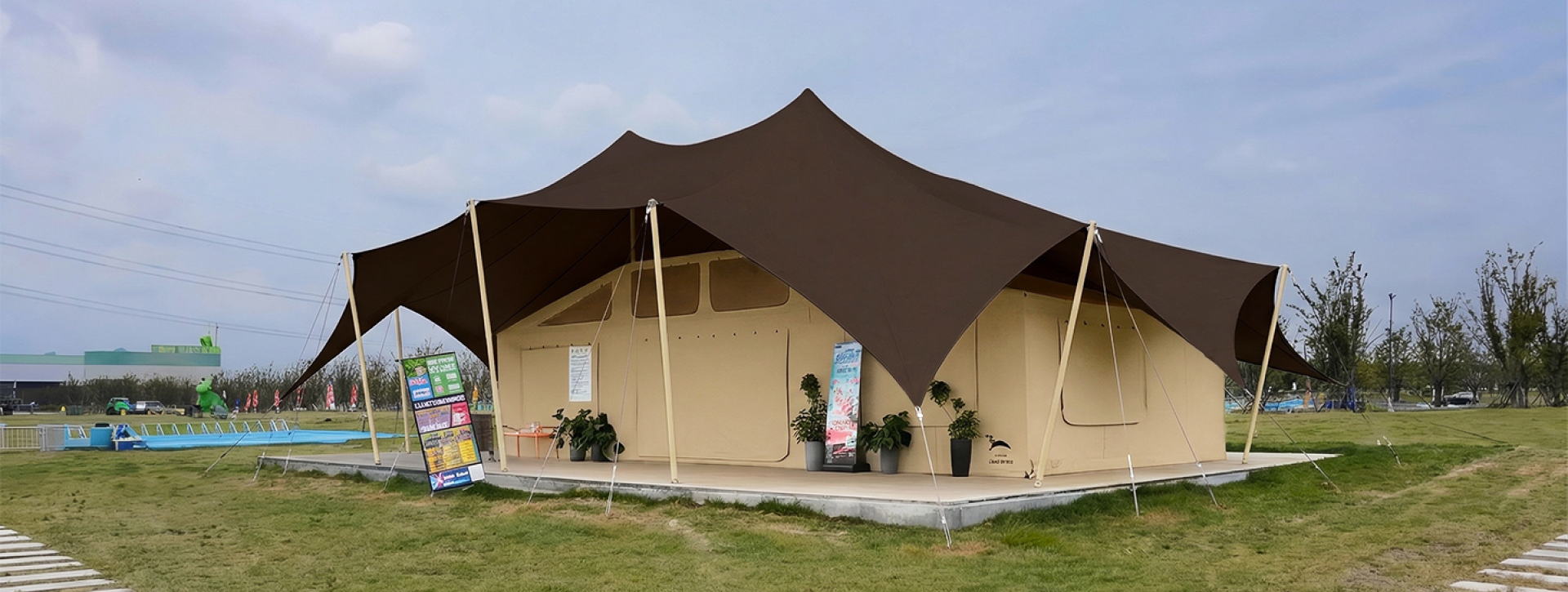Pavo Stretch Tent Glamping